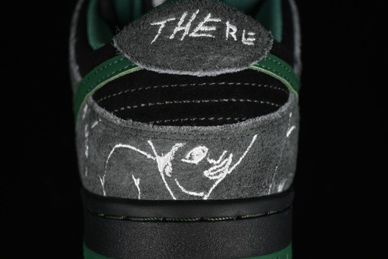 Nike There Skateboards x Nike SB Dunk Low Graffiti Art Style Collaboration SB Low Top Casual Skate Shoes - HF7743-001