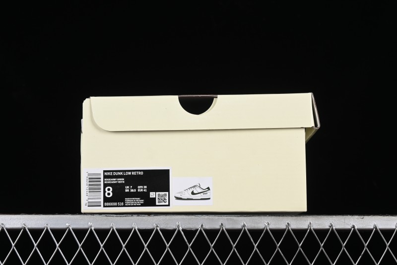 Nike SB Dunk Low Supreme Collaboration - Military Green Canvas Anniversary Custom Low-Top Casual Skate Shoes - BB6698-516
