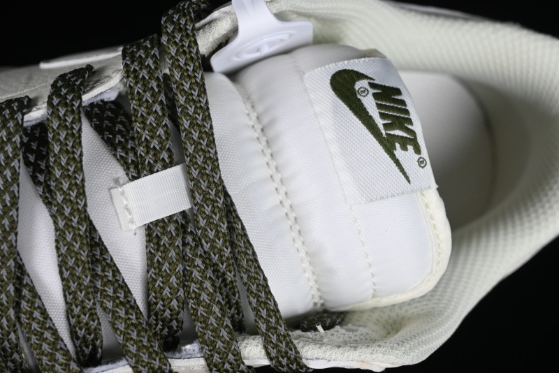 Nike SB Dunk Low Collaboration Triple Swoosh Military Green Colorway Low-Top Casual Skateboarding Shoes - NK5639-323