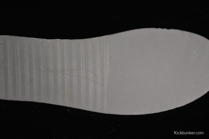 Nike Dunk Low SB Silver Surfer Skateboarding Shoes with Metallic Silver Upper - HF0391-001