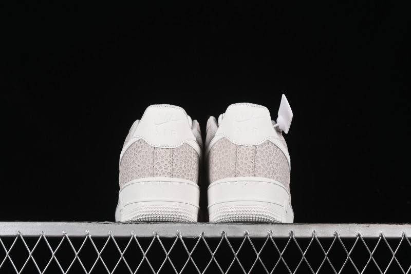 Nike Air Force 1 '07 Low Casual Sneakers with Full-Length Air Cushion - FV6519-001