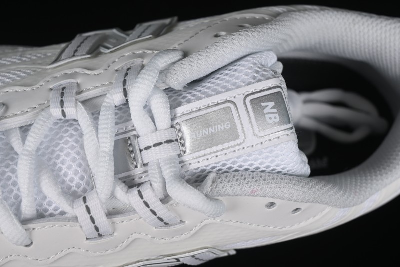 New Balance 1906 Series Retro Dad Style Casual Running Shoes - M1906WFC