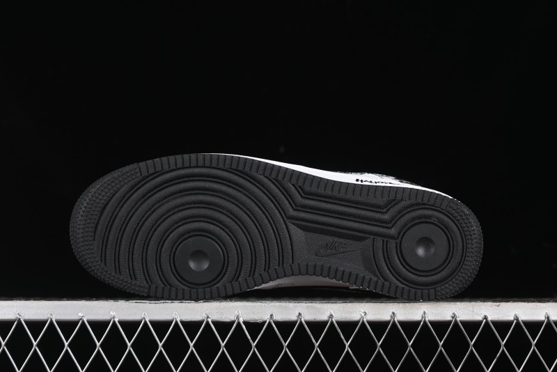 Nike Air Force 1 '07 Low Casual Sneakers with Black and White Hand-Drawn Anime Design - CT2585-100