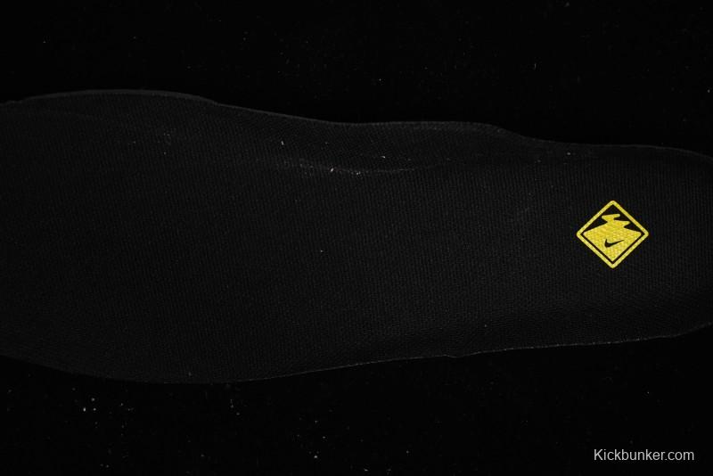 Nike Air Humara Retro Trail Running Shoes with 1990s Outdoor Style - AJ1102-001