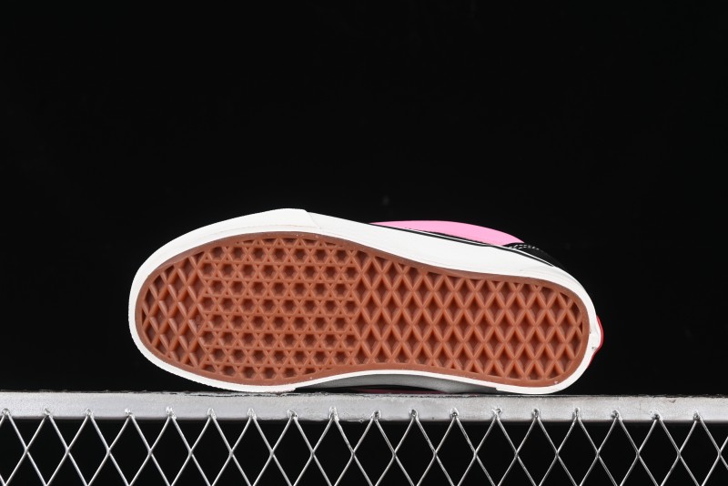 Vans Classics Knu Skool Retro Sneakers with Enlarged Toe & Thickened Tongue - VN0009QCB9P