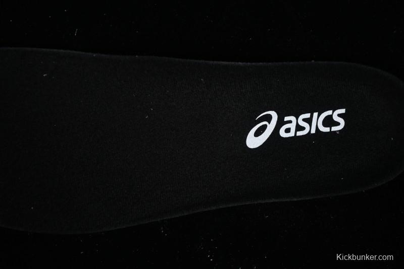 Asics Gel-Kayano 31 Running Shoes with Enhanced Cushion and Breathable Design - 1011B995-001