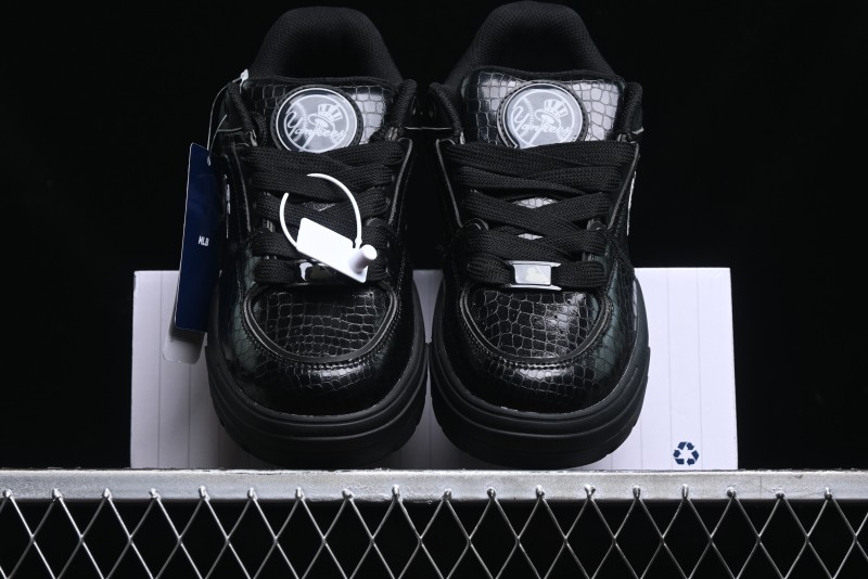 New York Yankees MLB Chunky Liner Wide Lux Platform Sneakers - 3ASXCWL4N50BKS