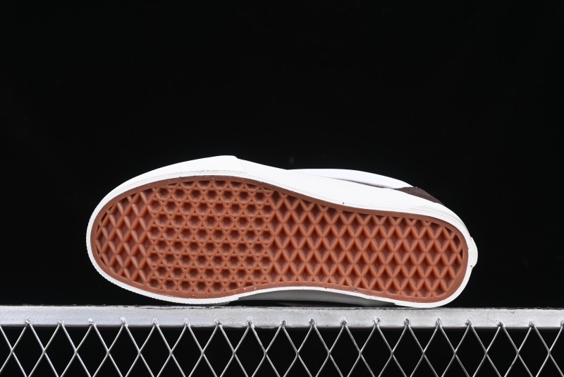 Vans Knu Skool Low Top Retro Casual Vulcanized Sneakers - VN000CS0DFN