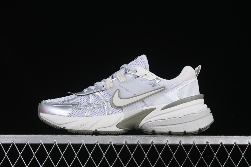 Nike Runtekk Run Retro Low-Top Running Shoes with Cushlon Foam Midsole and Anti-Slip Design - FD0736-006