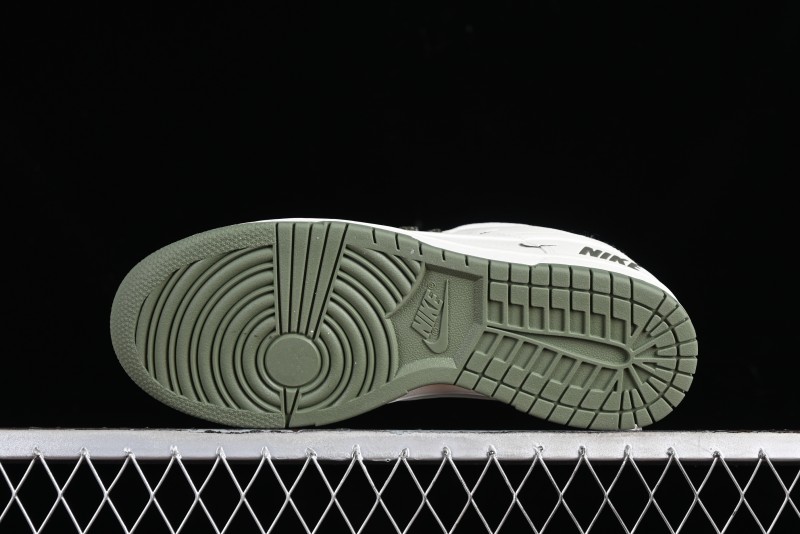 Nike SB Dunk Low Collaboration Triple Swoosh Military Green Low-Top Casual Skateboarding Shoes - NK5639-323