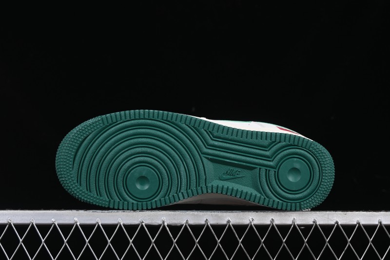 Nike Air Force 1 '07 Low CDG Play Collaboration Green Swoosh Low-Top Casual Sneakers - DF0188-033