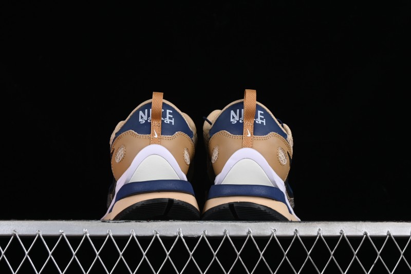 Nike Sacai VaporWaffle 3.0 Deconstructed Running Shoes with Layered Sole - CV1363-102