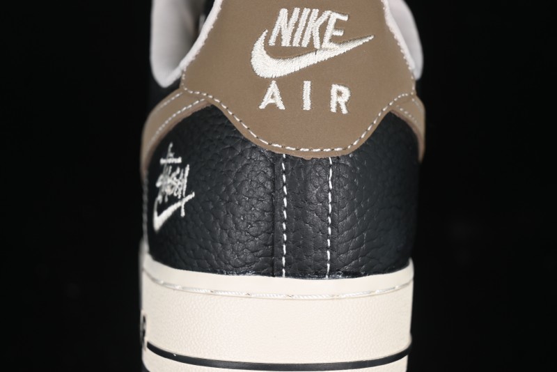 Nike Air Force 1 '07 Low Stussy Collaboration Black Leather & Gum Sole Low-Top Casual Sneakers - CH6336-519
