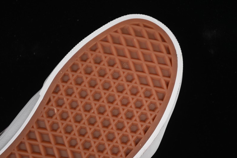 Vans Knu Skool Low-Top Retro Chunky Sneakers - VN000D75O3N