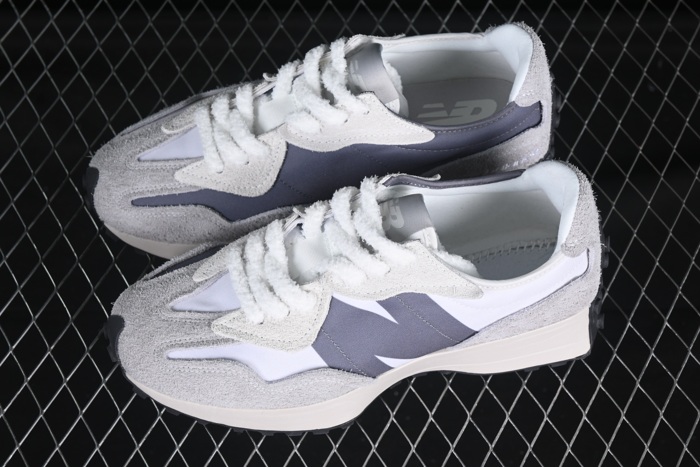 New Balance 327 Series Retro Casual Running Shoes - U327WGR
