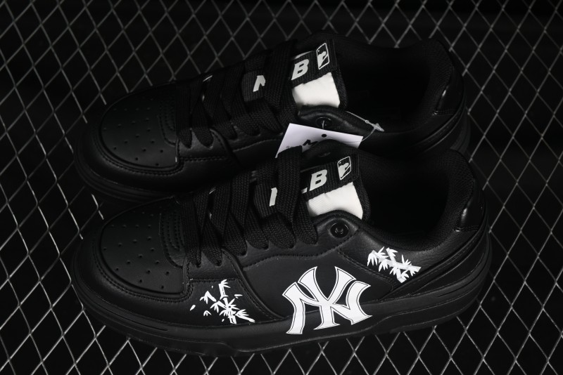 New York Yankees MLB Chunky Liner Custom Platform Sneakers - 3ASXCA12N50WHS
