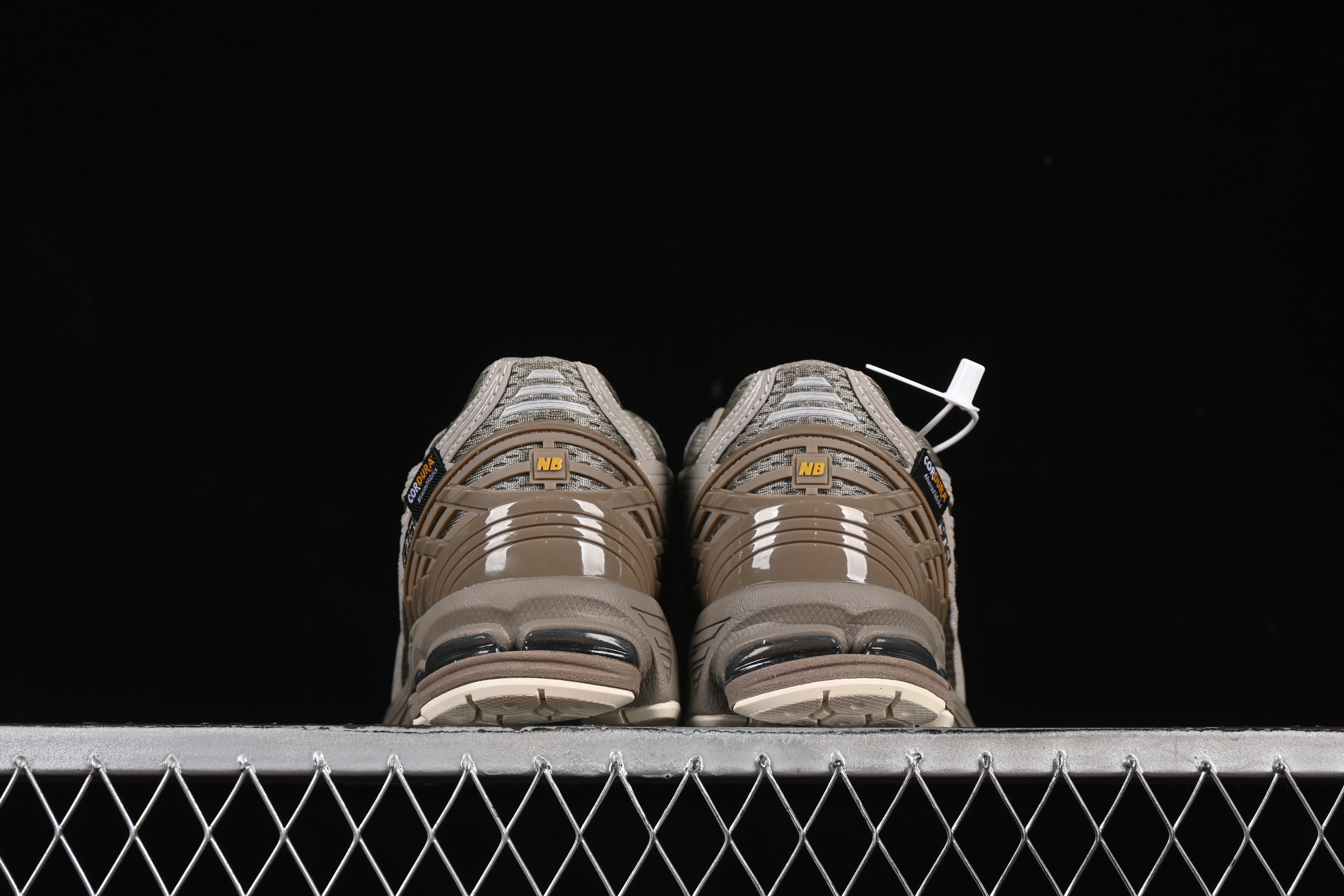 New Balance 1906 Series Retro Dad Style Casual Running Shoes - U1906ROB