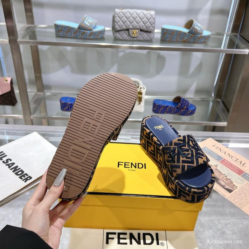2025 Fendi Navy Beige Jacquard Fabric Platform Slippers