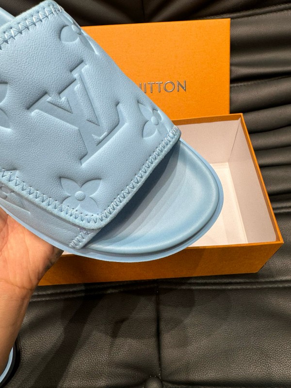 2024 Slippers Louis Vuitton light blue synthetic leather Slippers MJ00200