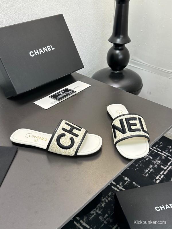 2025 Women CHANEL White Black Canvas Slippers