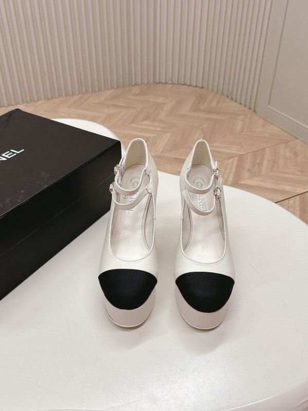 2025 Women Chanel White Black Leather Platform Mary Jane KFY00350