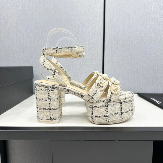 2025 Women Chanel Beige Black Tweed Platform Sandal KFY00310