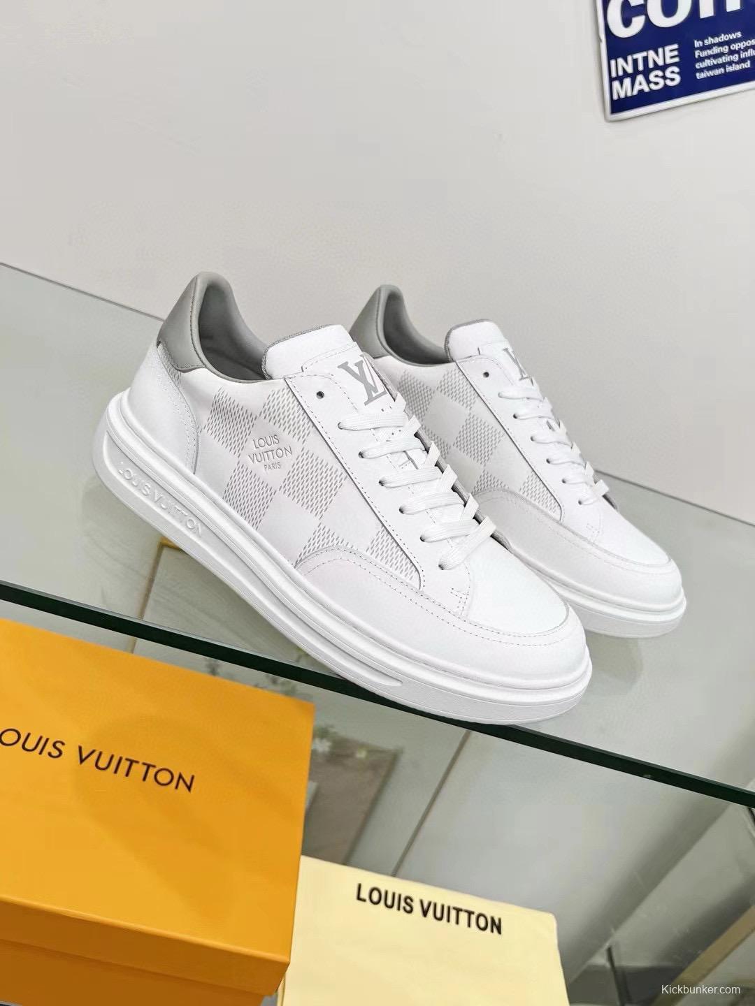2024 Men Louis Vuitton White Grey Leather Sneakers MJ00330