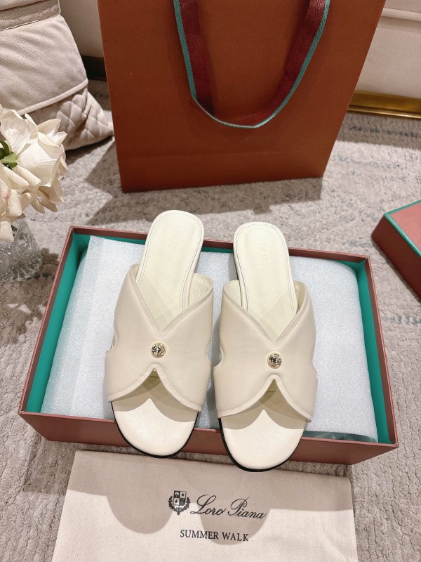 2025 Slippers LP Ivory Leather Slippers LY00270