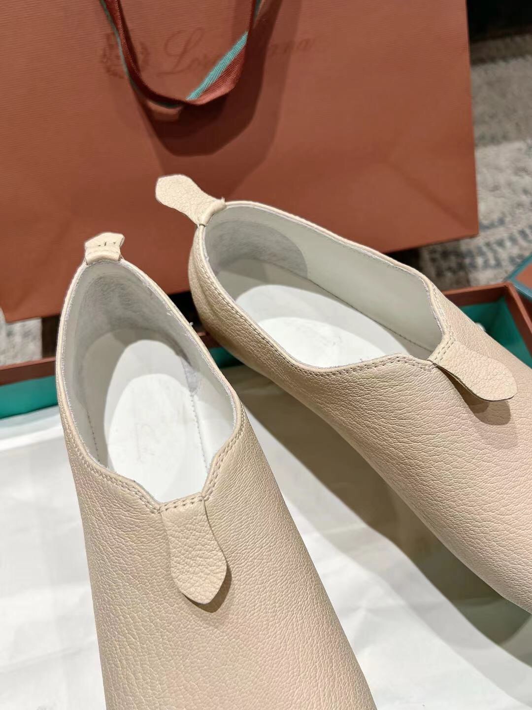 2025 Women LP Light Beige Leather Casual Shoes LY00300