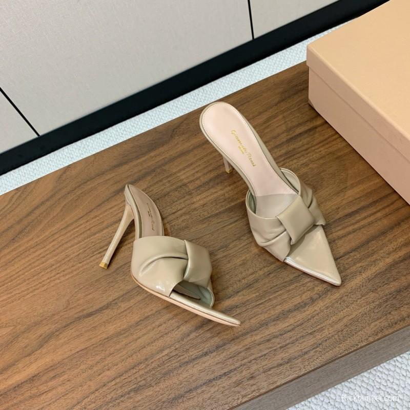 2025 Women Gianvito Rossi Beige Leather Pointed Toe High Heel Mule