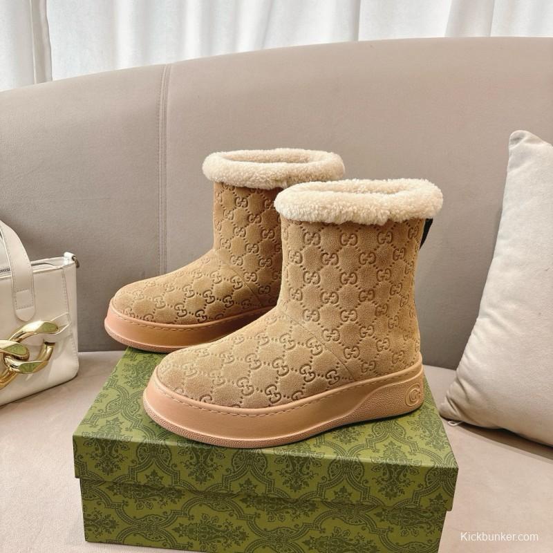 2024 Women Gucci beige suede snow boots with shearling lining MJ00350
