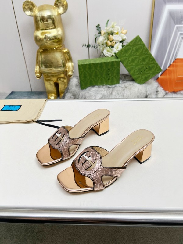 2025 Gucci Beige Leather Slippers MJ00190