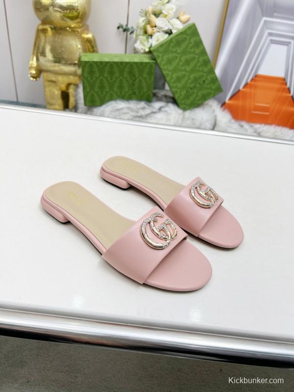 2025 Women Gucci Pink Leather Slippers GG Buckle MJ00190