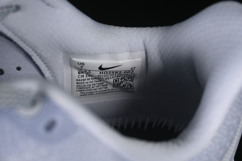 Nike Air Zoom Pegasus Premium Running Shoes with Full-Length Visible Air Zoom Cushioning - HQ2592-002