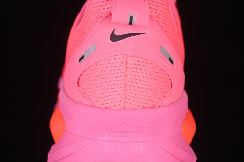 Nike Air Zoom Vomero 18 Cushioned Running Shoes - HM6804-602
