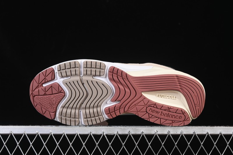 New Balance 990 Series Premium Made in USA Retro Running Shoes with Carbon Midsole and Translucent TPU Heel - U990LO6