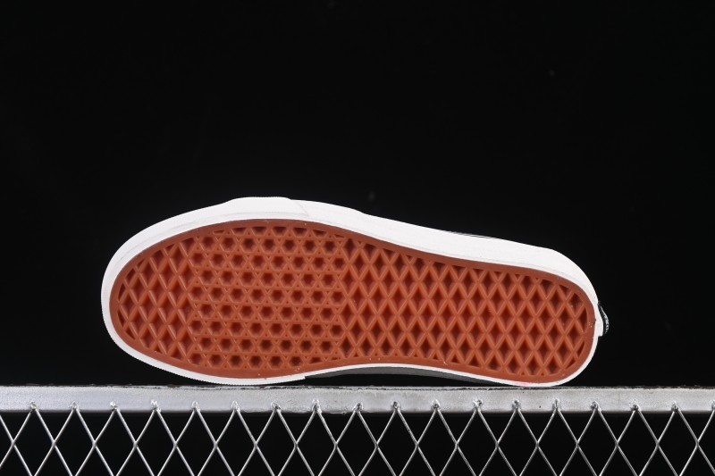 Vans Sk8-Mid Mid-Top Casual Skateboarding Shoes with Vulcanized Construction - VN0A4UUK76Y