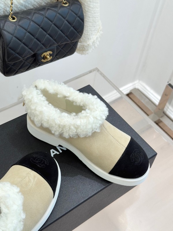 Chanel 2025/SS Double C Color-Block Shearling Snow Boots - KFY00270