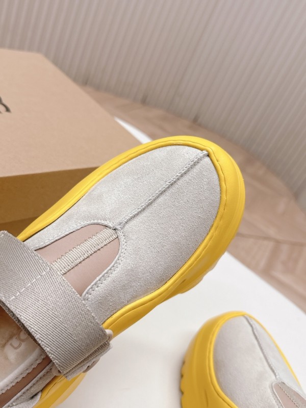 UGG New Wool Shoes Comfortable and Stylish Design - KFY00260