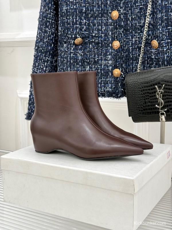 Khaite Retro Pointed Toe Ankle Boots with Height Increase - KFY00390