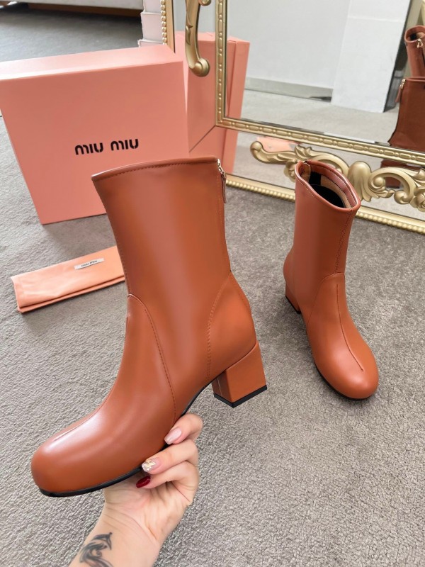 Miu Miu Fall/Winter 2025 Runway Dreamy Night City Heels - LY00290