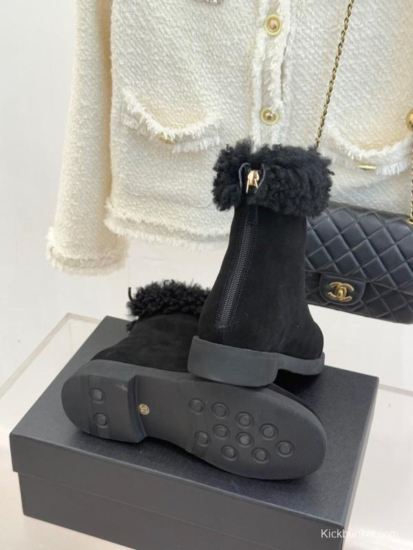 Chanel 25K Series Two-Tone CC Fur Snow Boots - KFY00300