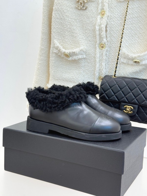 Chanel 2025/SS Double C Color-Block Shearling Snow Boots - KFY00270