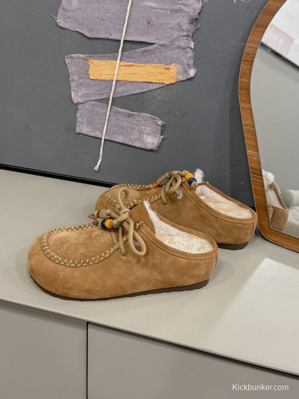 UGG 2025 Spring/Summer Collection Cozy Wool Slippers with Retro Buckle - KFY00240