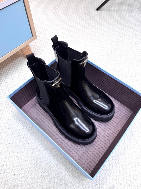 Prada Spring/Summer 2025 Platform Ankle Boots - LY0340