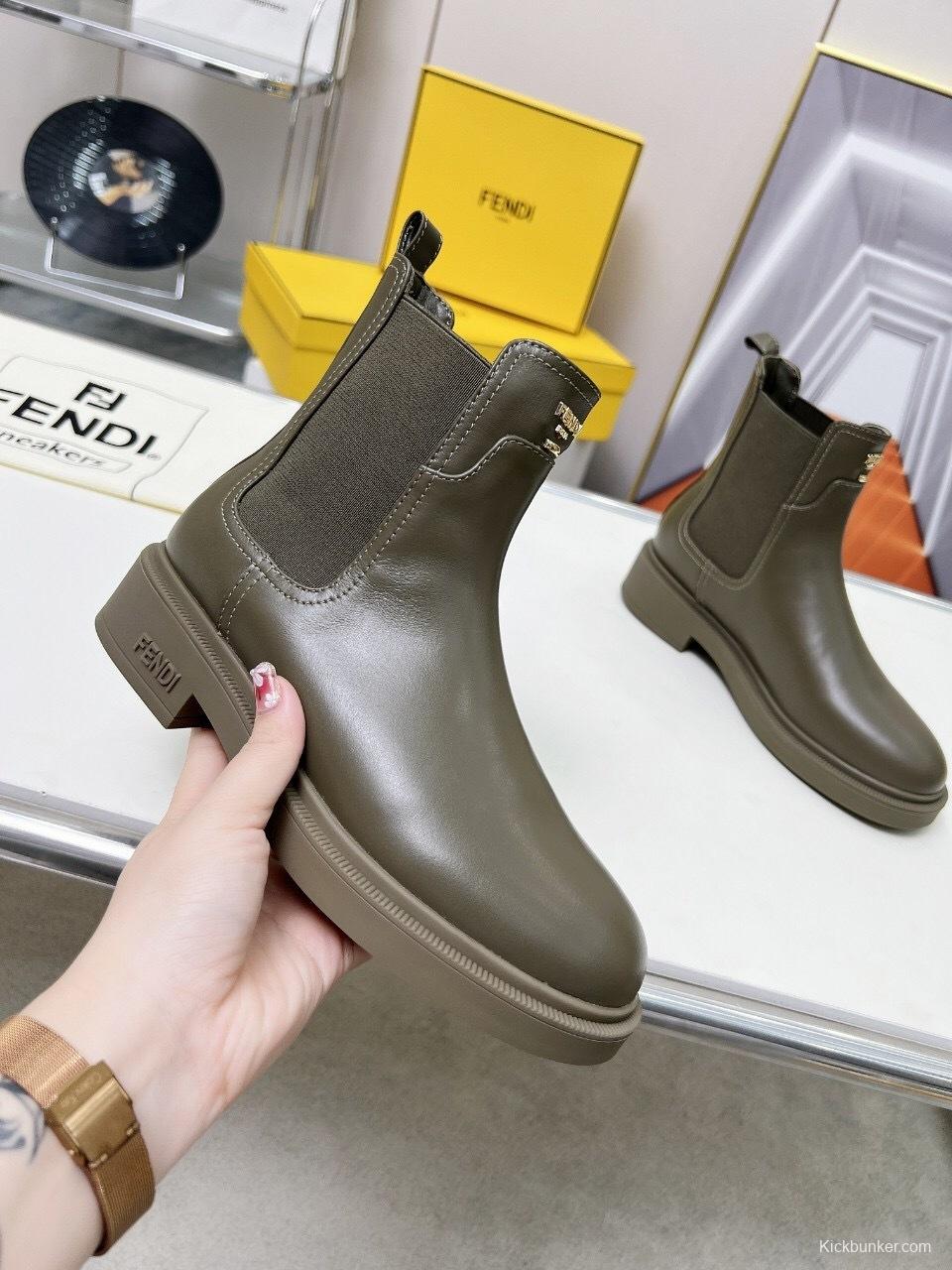 FENDI 2025/SS Platform Boots with Durable Sole - LY00360