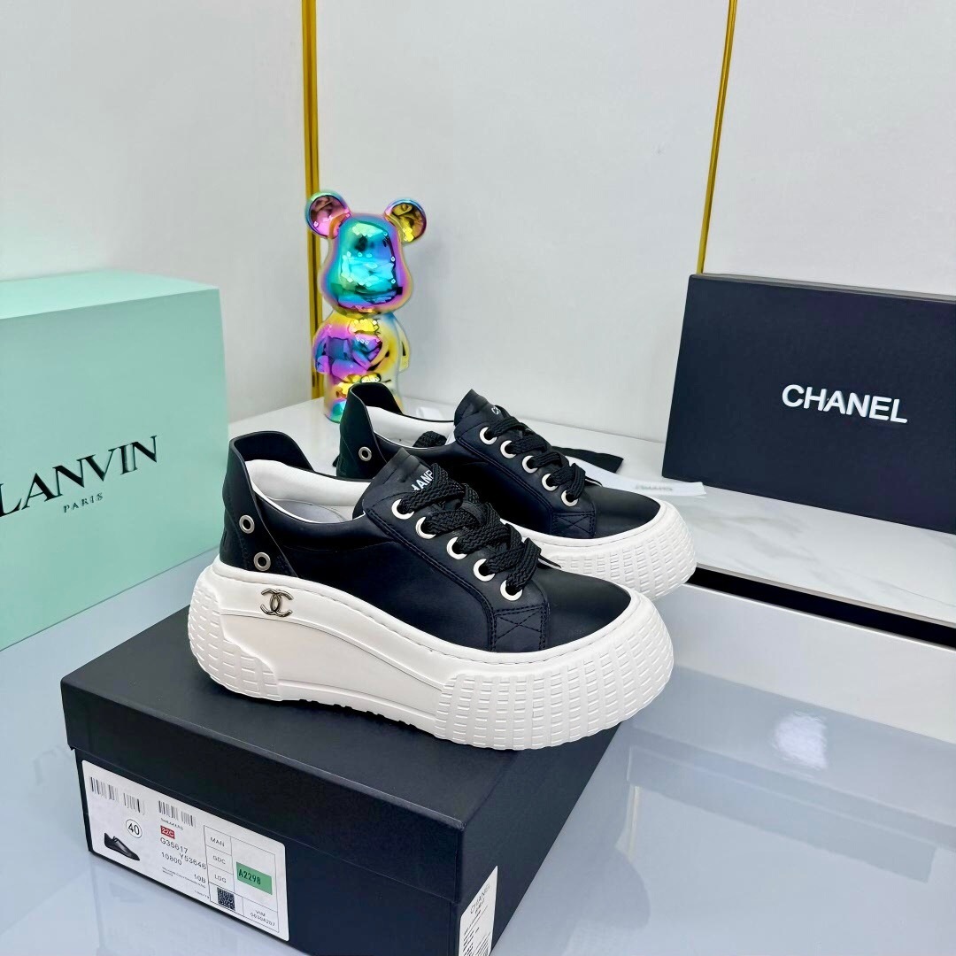 Chanel 2025 SS Panda Loafers Bread Shoes Casual Sneakers - LY00330