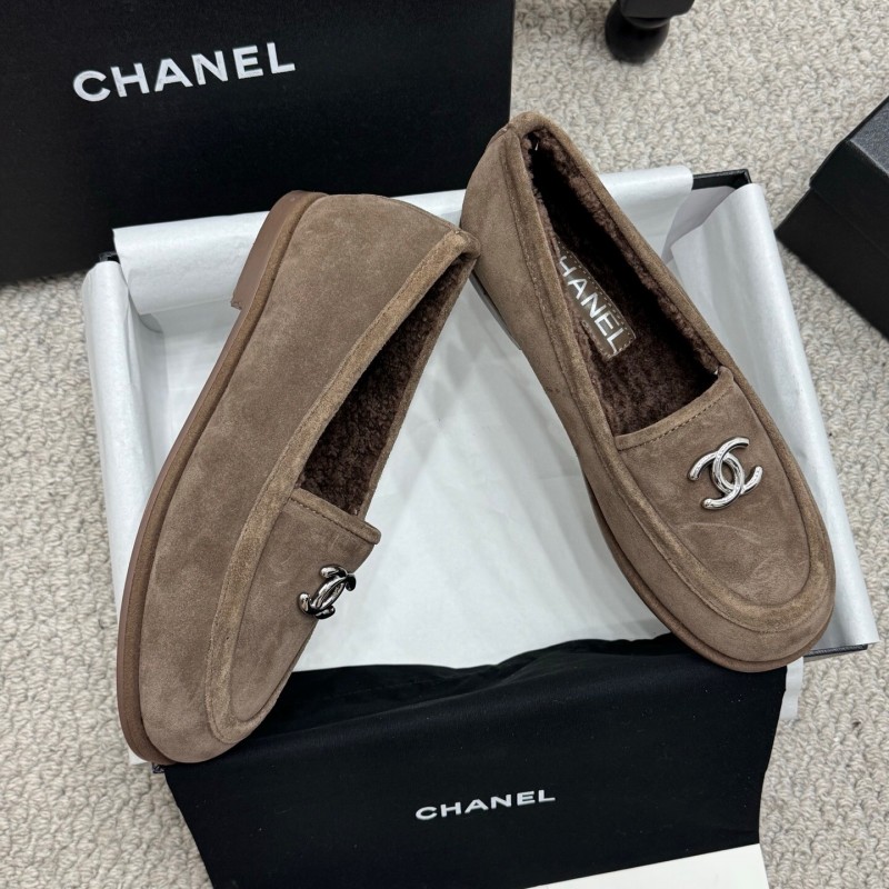 Chanel 2025 SS Teddy Fur Loafers with Double C Logo - KFY00300