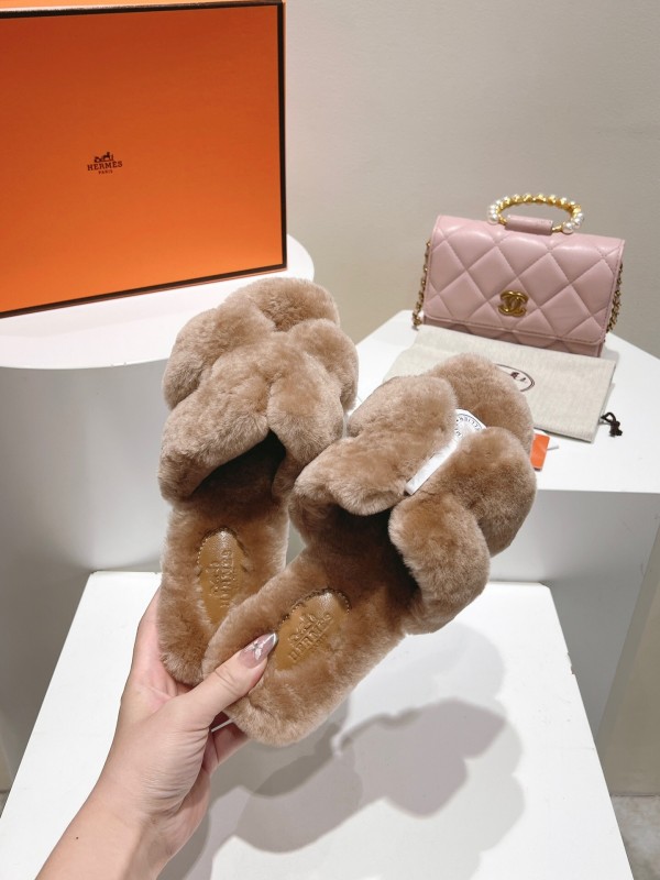 Hermès 2025 SS Love Fur Slippers Flat Sole - LY00240