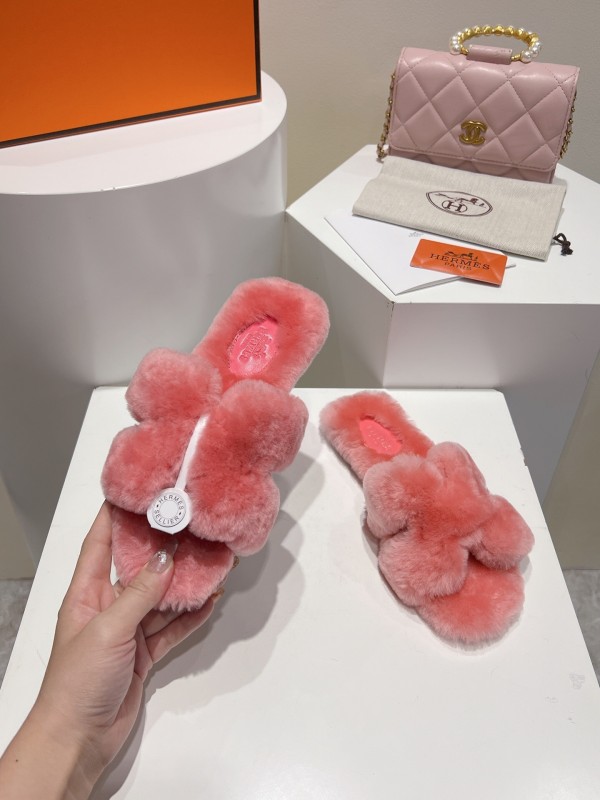Hermès Autumn Winter Flat Fur Slippers - LY00240